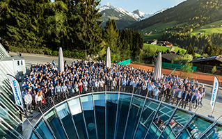 Daikin-CE_partner_conference_group.jpg