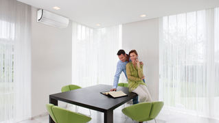 Daikin-Ururu-Sarara-light-room-FTXZ-N-16-9-hr.jpg
